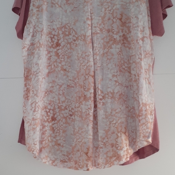 Cupio Mauve Pink Shirt Silky Back Floral Detail Top Size 1X. - Picture 9 of 13